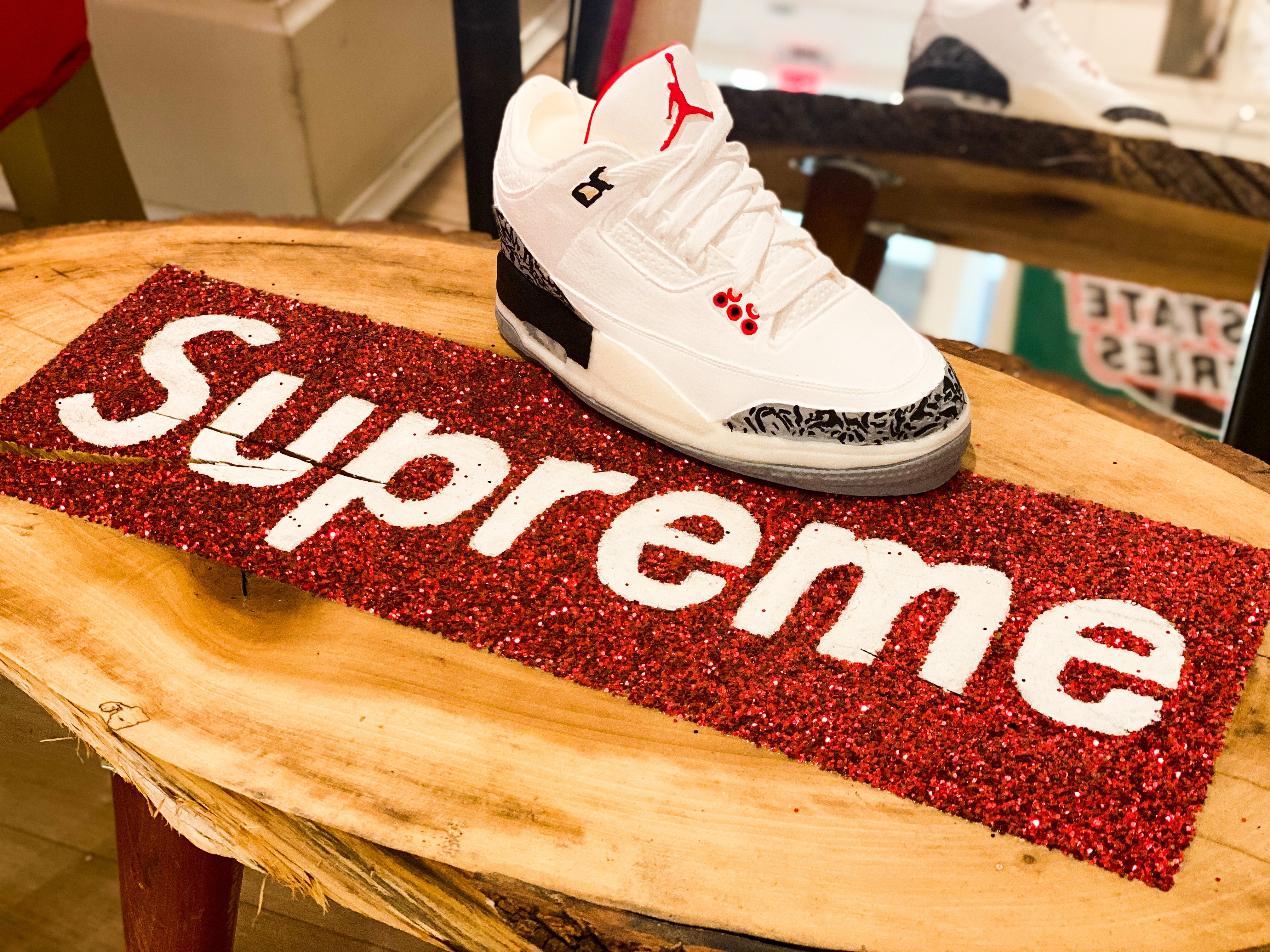 Jordan store 3 supreme